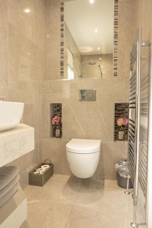 The View Apartment 2, Newry - Luxury Open Plan Apartment With City Views エクステリア 写真